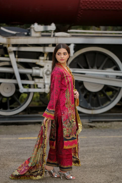 Saadia Ahmed LWSU-25P302 3-Pcs Printed Lawn - Image 2