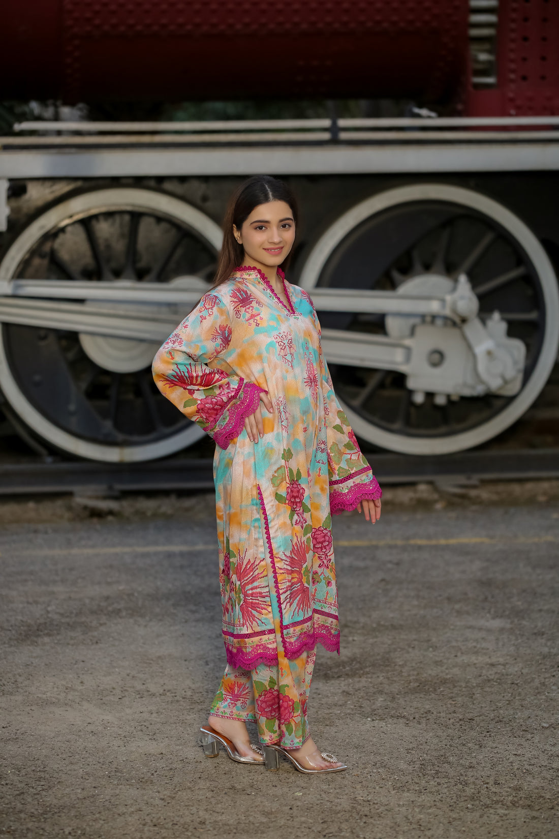 Saadia Ahmed LWSU-25P201 2-Pcs Printed Lawn - Image 4