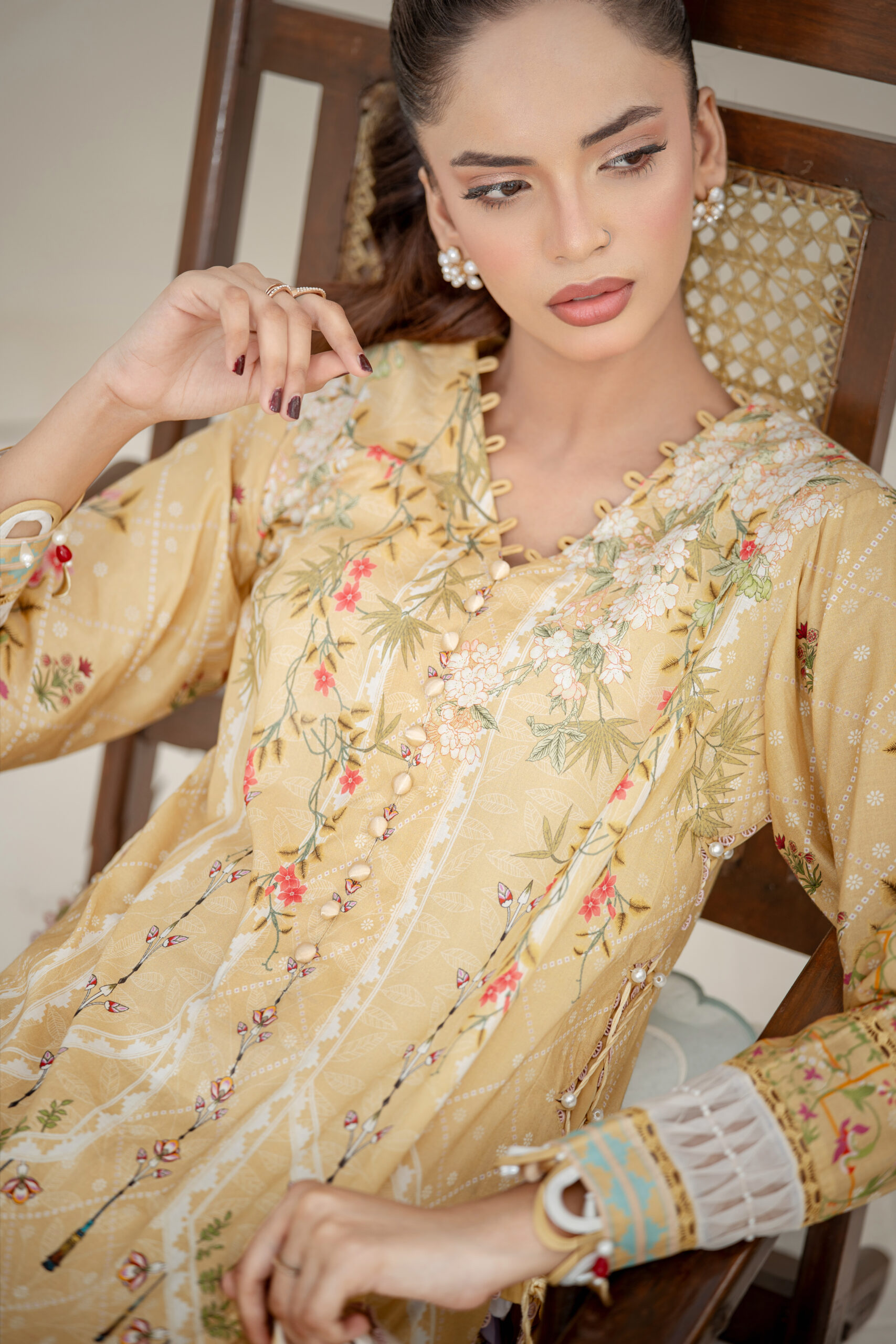 Saadia Ahmed SA26SP302 3pc Printed Lawn 26' - Image 5