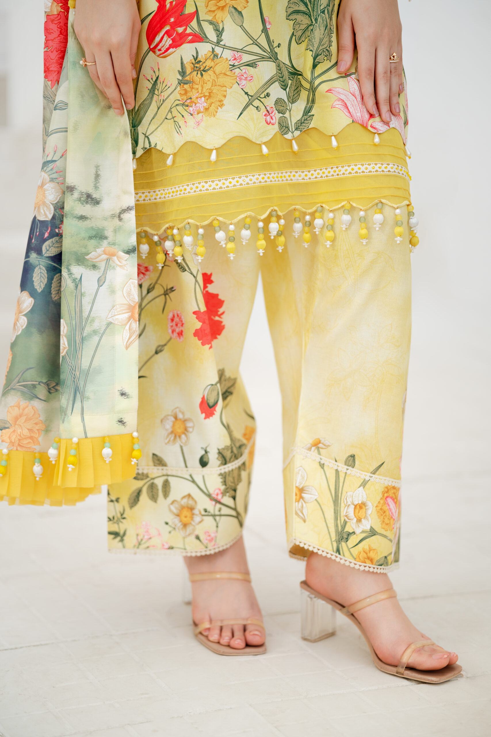 Saadia Ahmed SA26SP306 3pc Printed Lawn 26' - Image 8