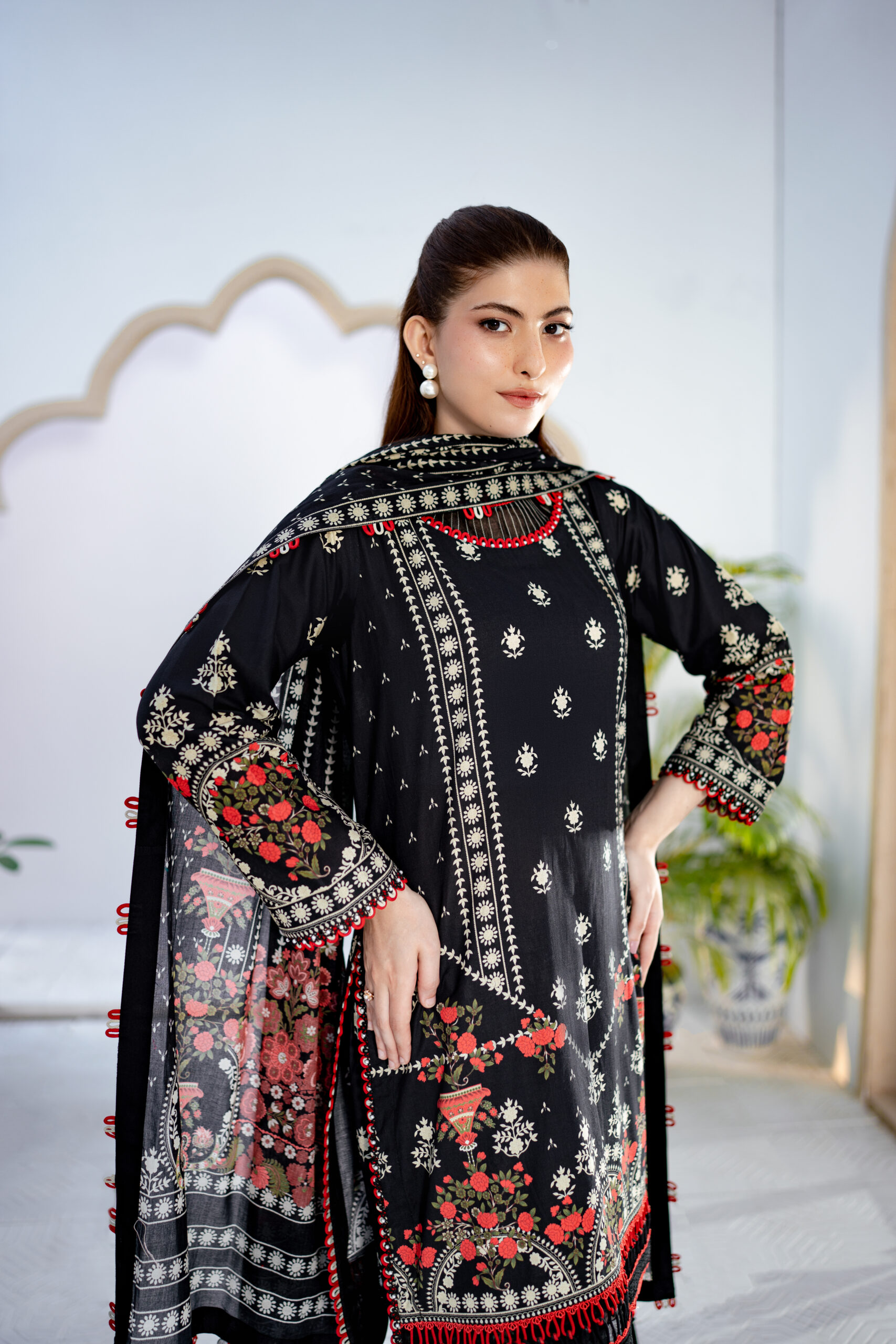 Saadia Ahmed SA26SP303 3pc Printed Lawn 26' - Image 3