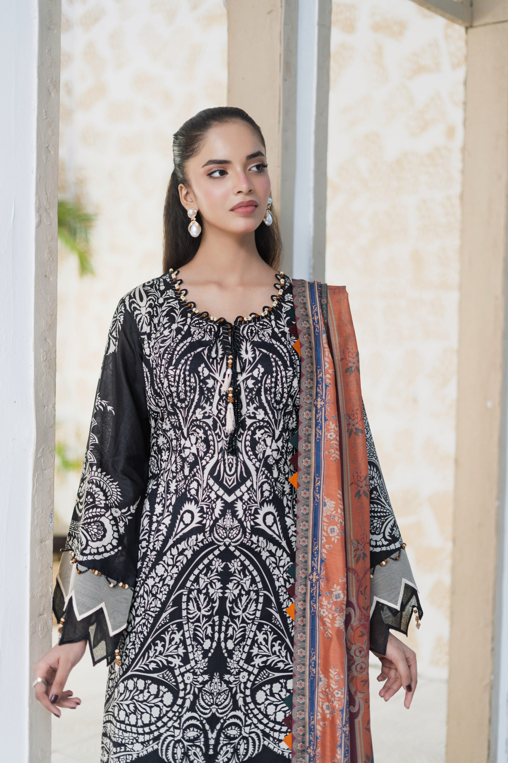 Saadia Ahmed SA26SP305 3pc Printed Lawn 26' - Image 3